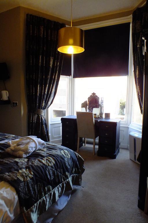 The York Priory Hotel Esterno foto