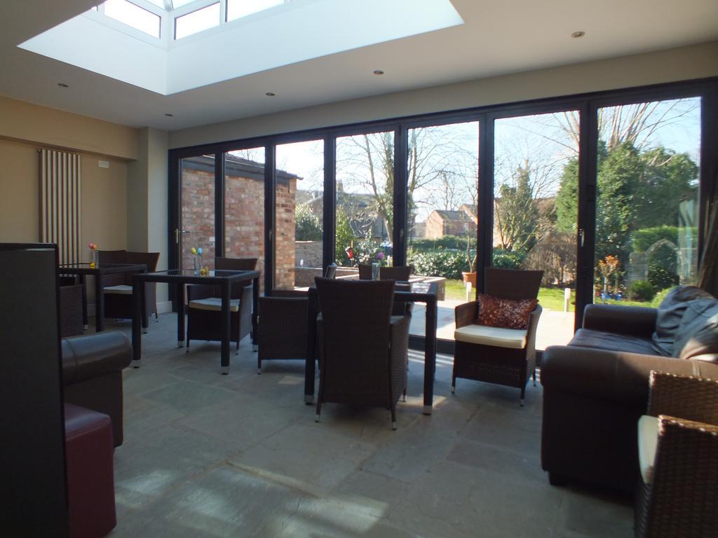 The York Priory Hotel Esterno foto